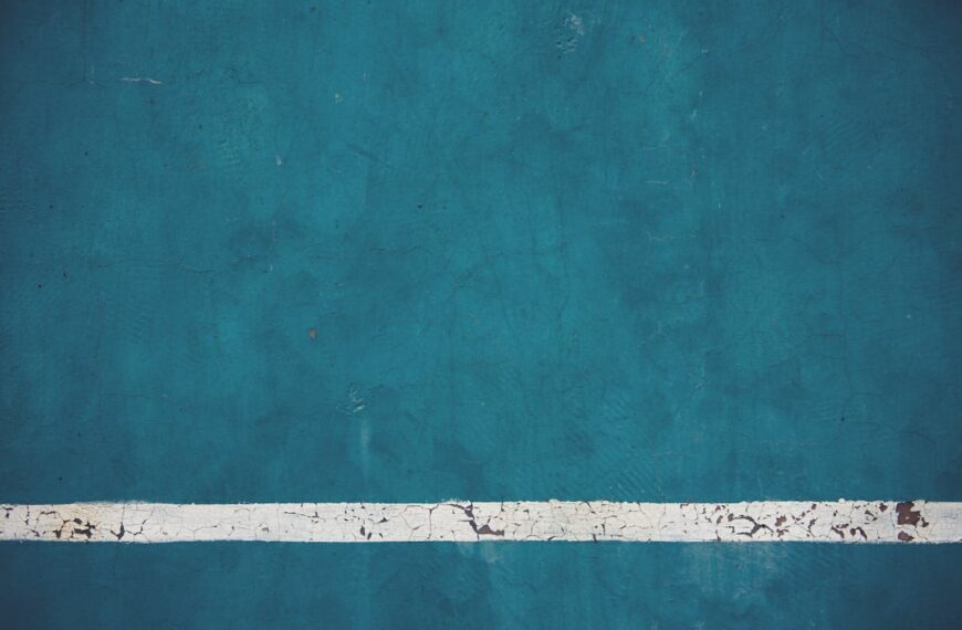 Hairline Cracks in Wall